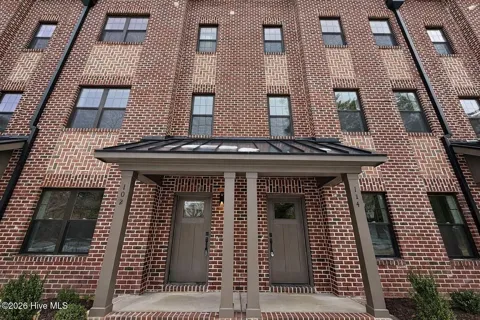 104 Lexington Lane