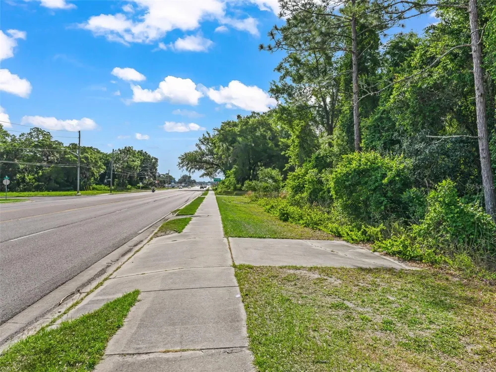 2823 W C 48 Bushnell, FL 33513