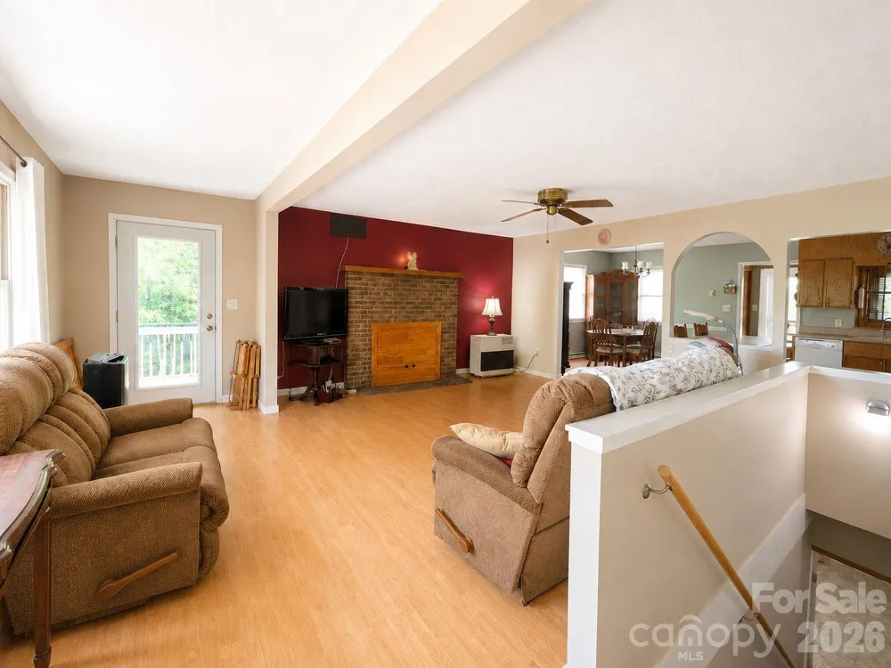 41 Vista Drive Clyde, NC 28721
