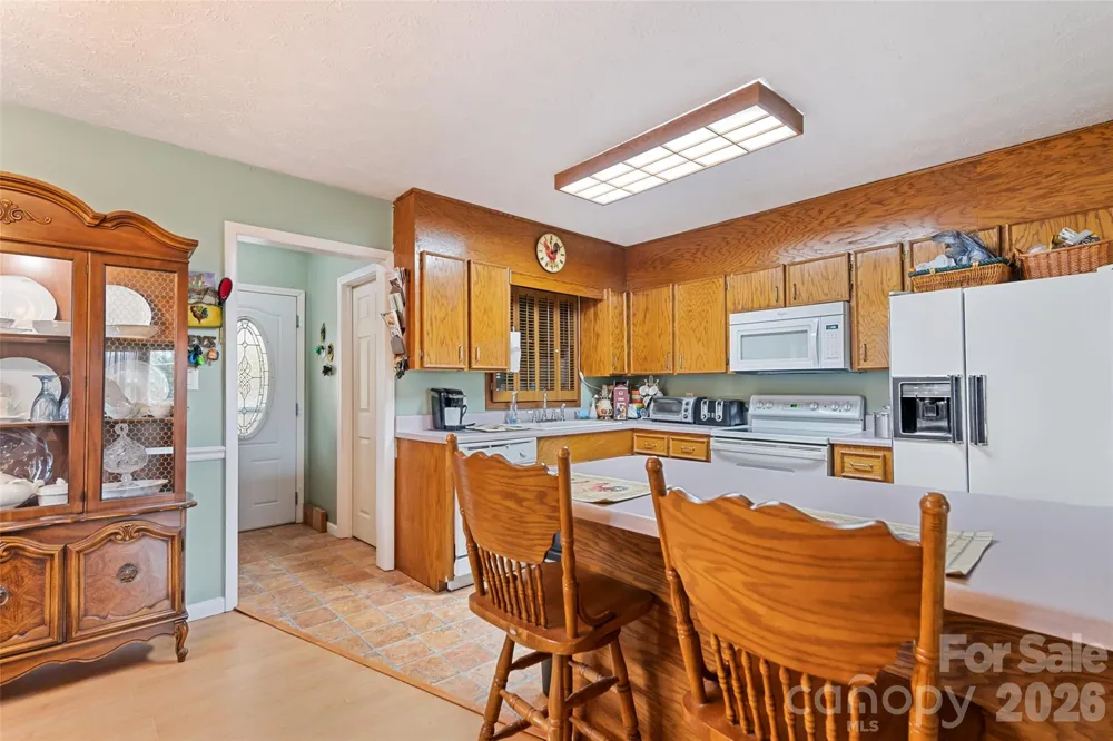 41 Vista Drive Clyde, NC 28721