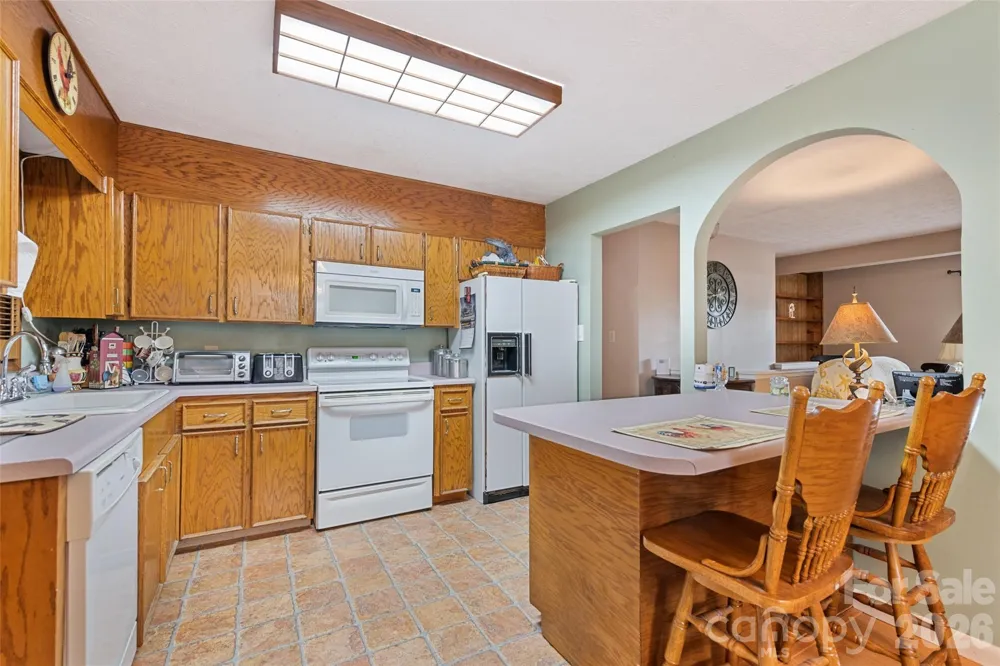 41 Vista Drive Clyde, NC 28721