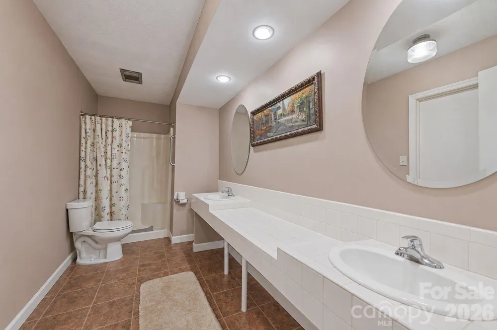 41 Vista Drive Clyde, NC 28721