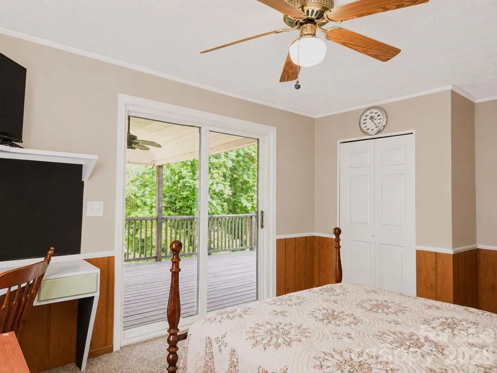 41 Vista Drive Clyde, NC 28721