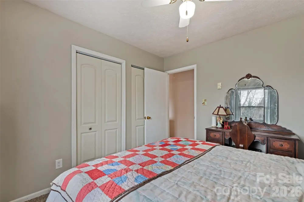 41 Vista Drive Clyde, NC 28721