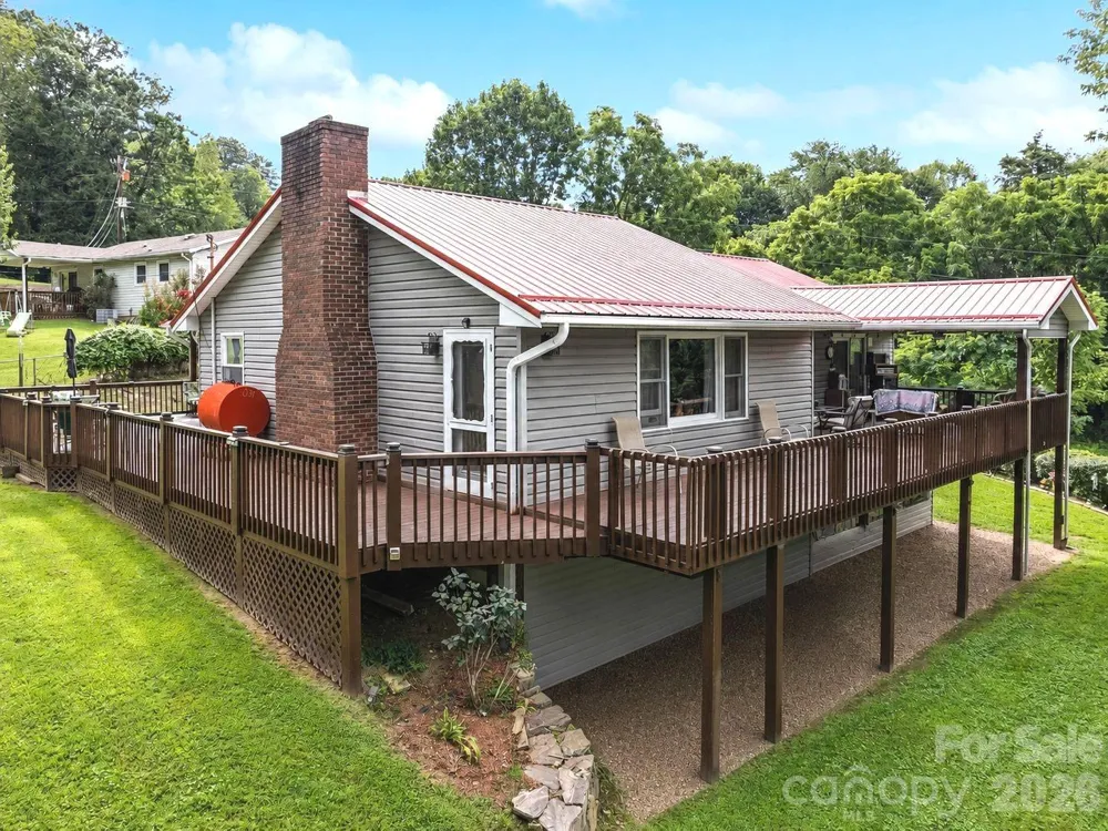 41 Vista Drive Clyde, NC 28721