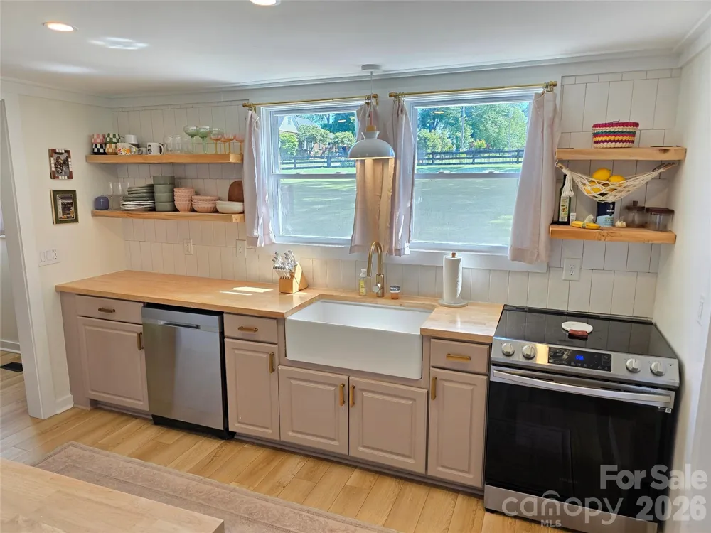 152 Florida Avenue Forest City, NC 28043