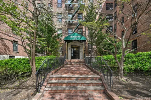139-09 84 DRIVE #608