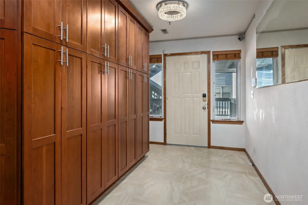 651 SE Bayshore Drive #E102 Oak Harbor, WA 98277