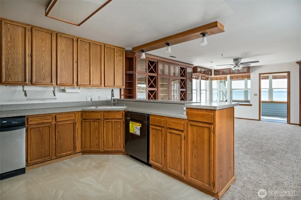 651 SE Bayshore Drive #E102 Oak Harbor, WA 98277
