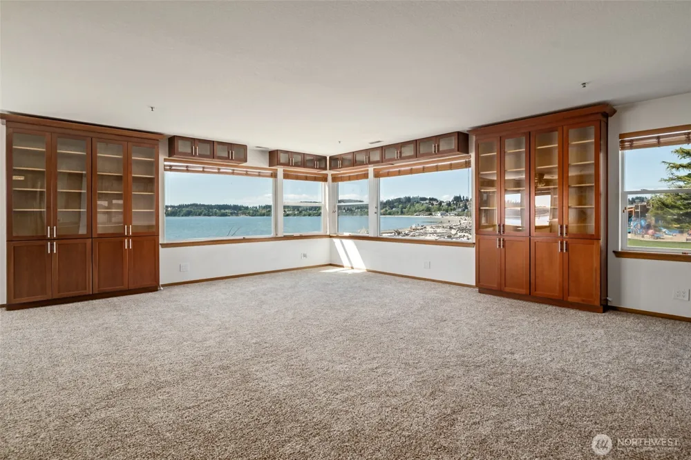 651 SE Bayshore Drive #E102 Oak Harbor, WA 98277