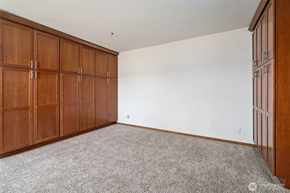 651 SE Bayshore Drive #E102 Oak Harbor, WA 98277