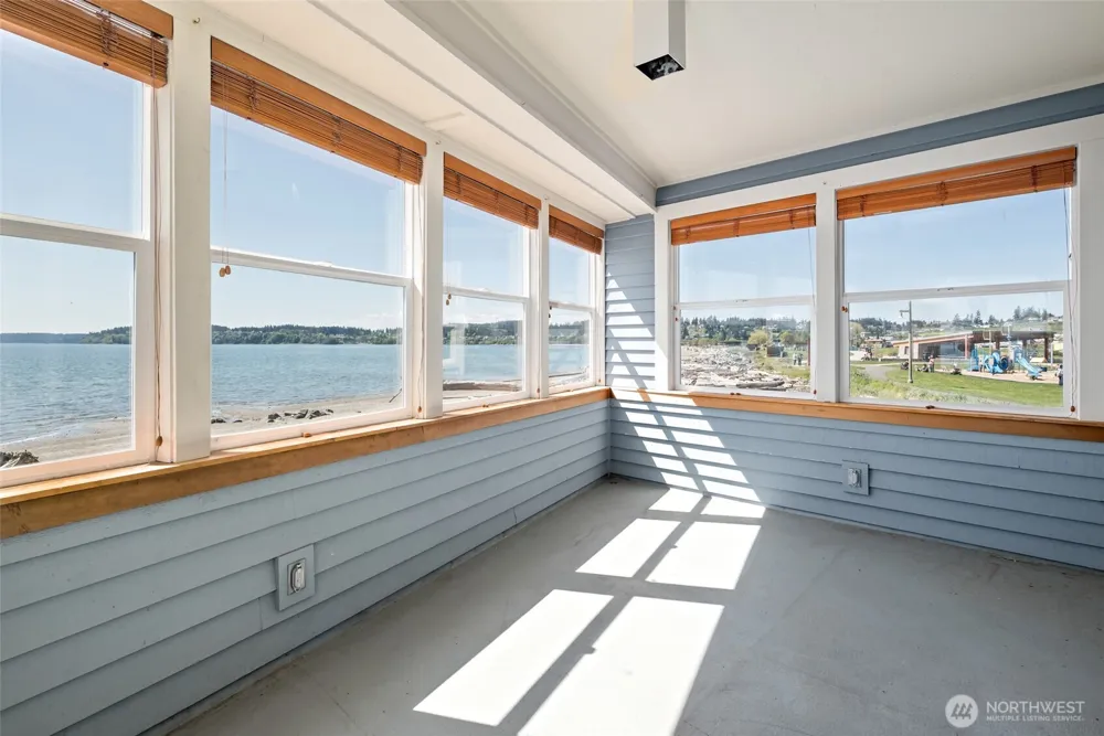 651 SE Bayshore Drive #E102 Oak Harbor, WA 98277