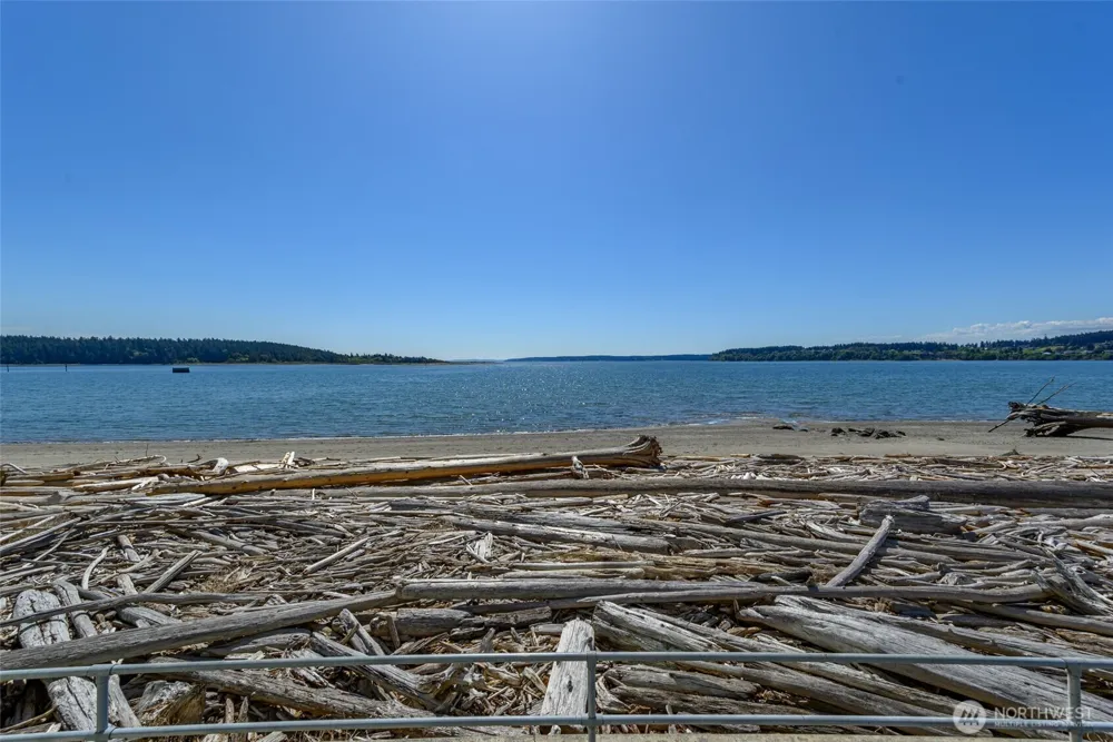 651 SE Bayshore Drive #E102 Oak Harbor, WA 98277