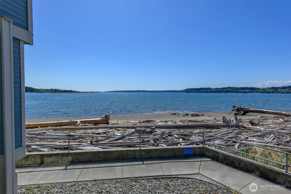 651 SE Bayshore Drive #E102 Oak Harbor, WA 98277