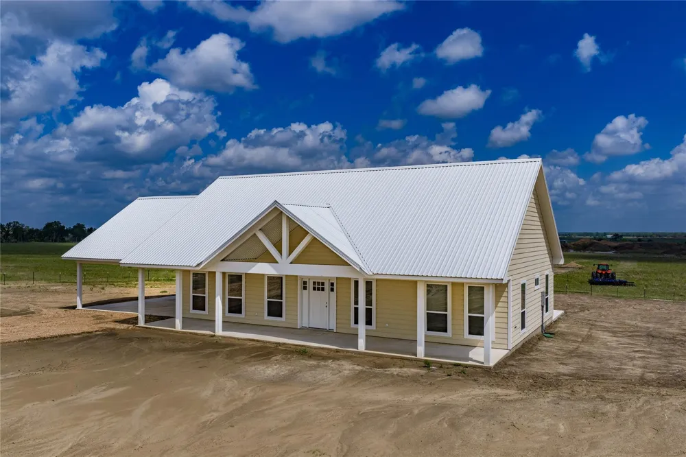 9345 Hajovsky Road La Grange, TX 78945