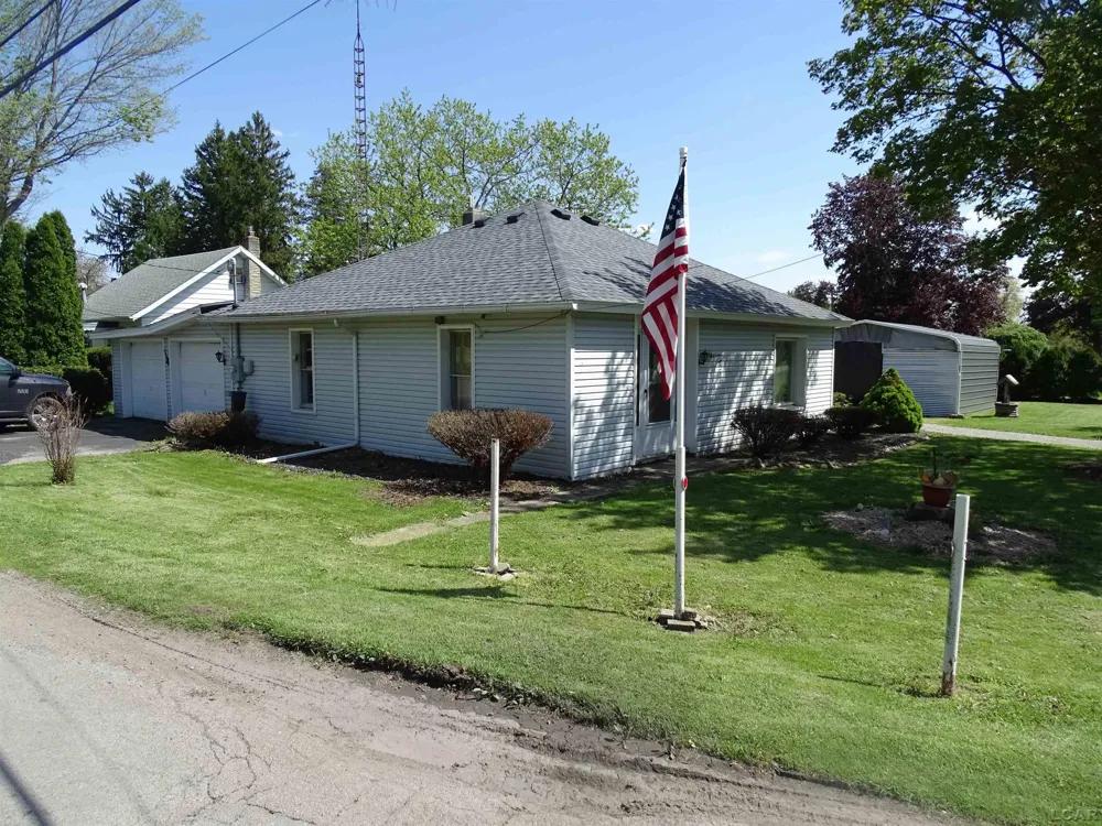 2729 Bent Oak Avenue Adrian Township, MI 49221