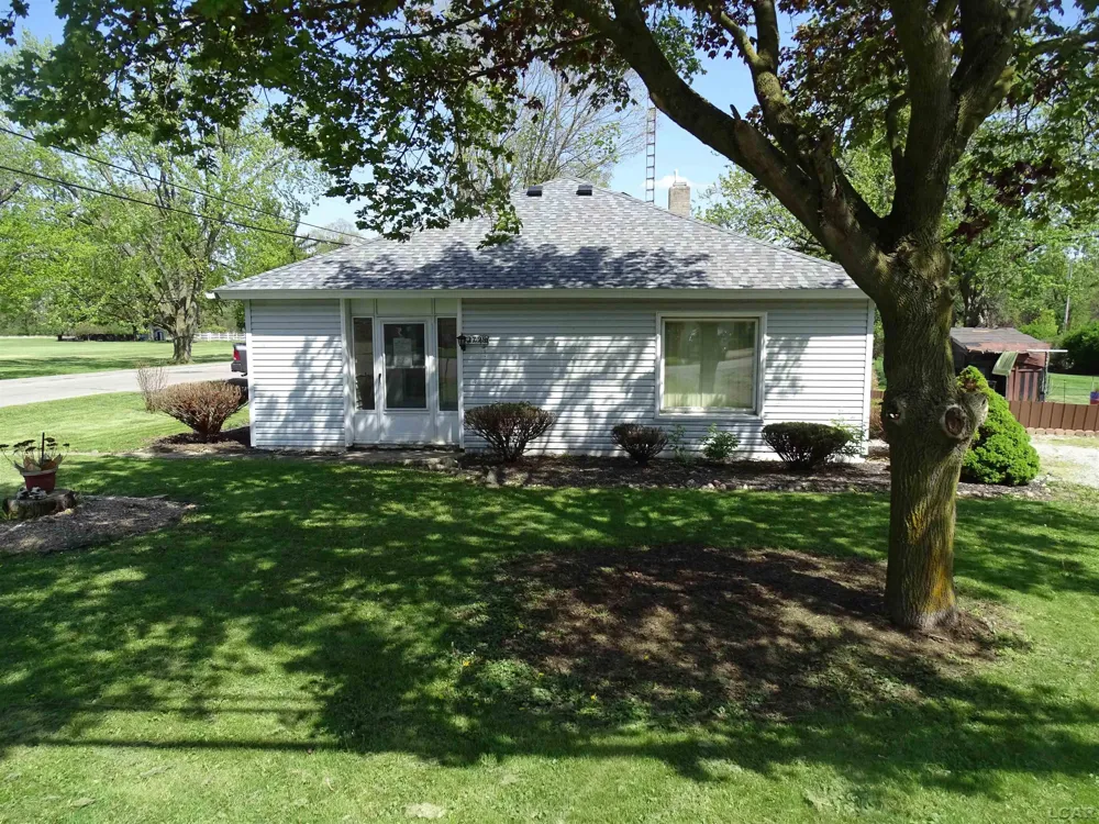 2729 Bent Oak Avenue Adrian Township, MI 49221