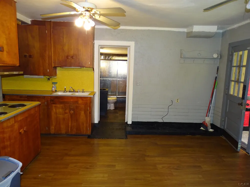 2729 Bent Oak Avenue Adrian Township, MI 49221