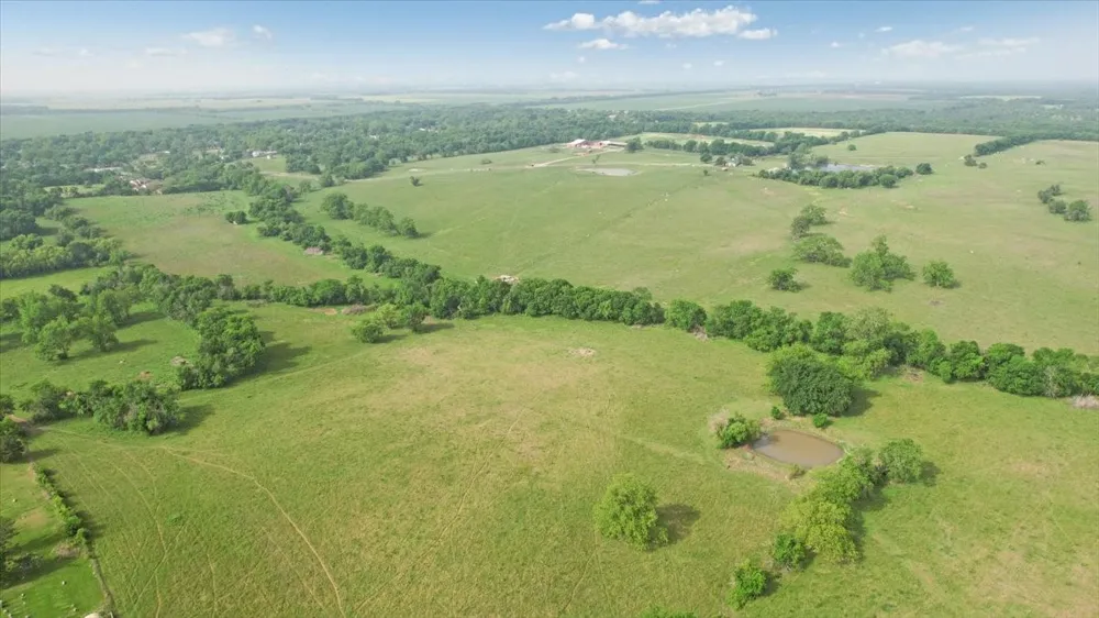 N Fm 100 Honey Grove, TX 75446