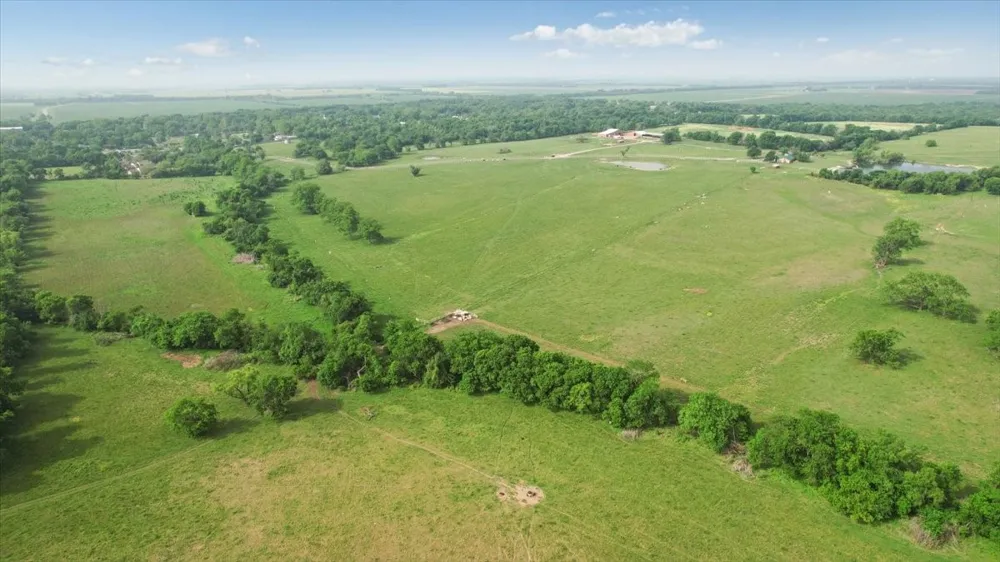 N Fm 100 Honey Grove, TX 75446