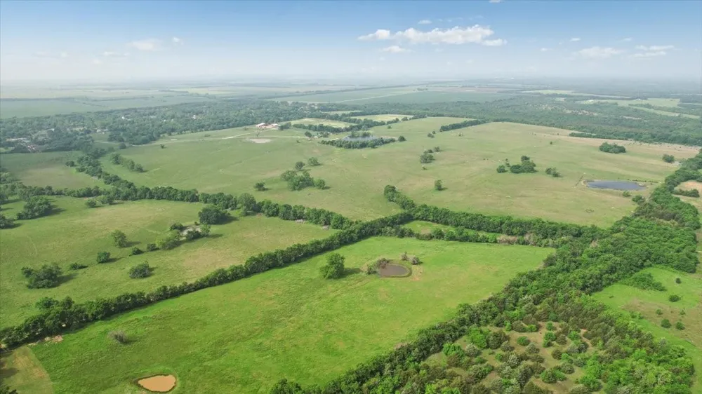 N Fm 100 Honey Grove, TX 75446