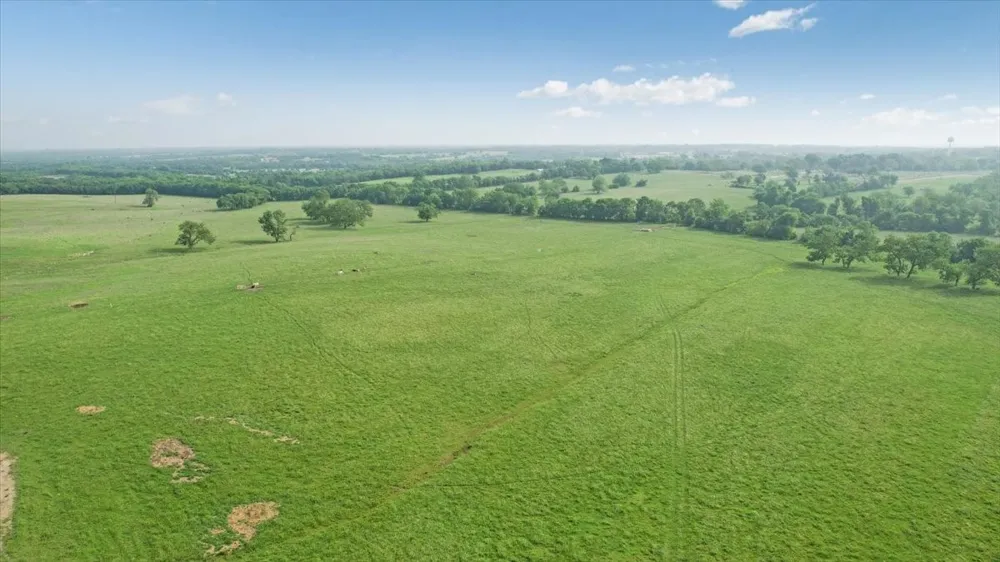 N Fm 100 Honey Grove, TX 75446