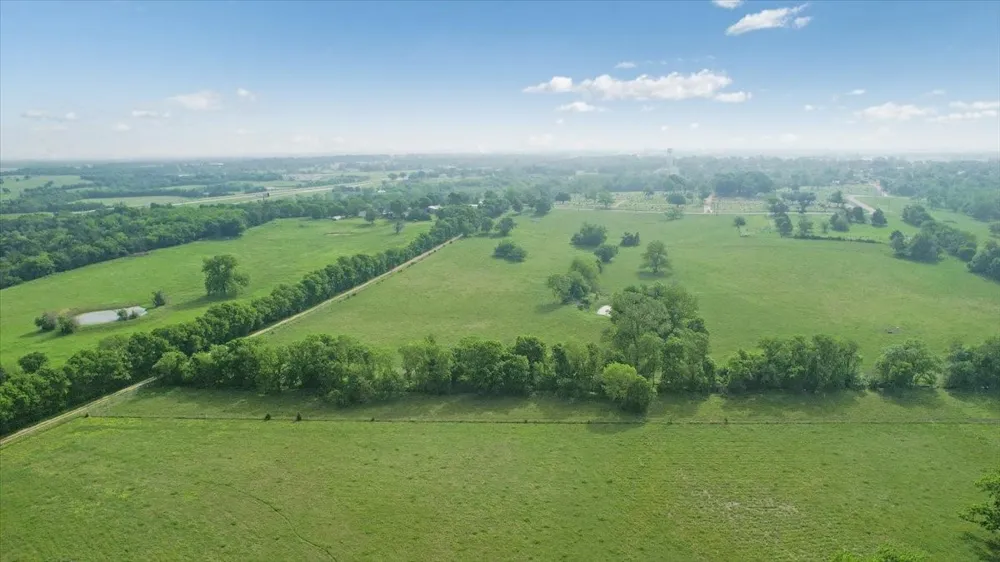 N Fm 100 Honey Grove, TX 75446