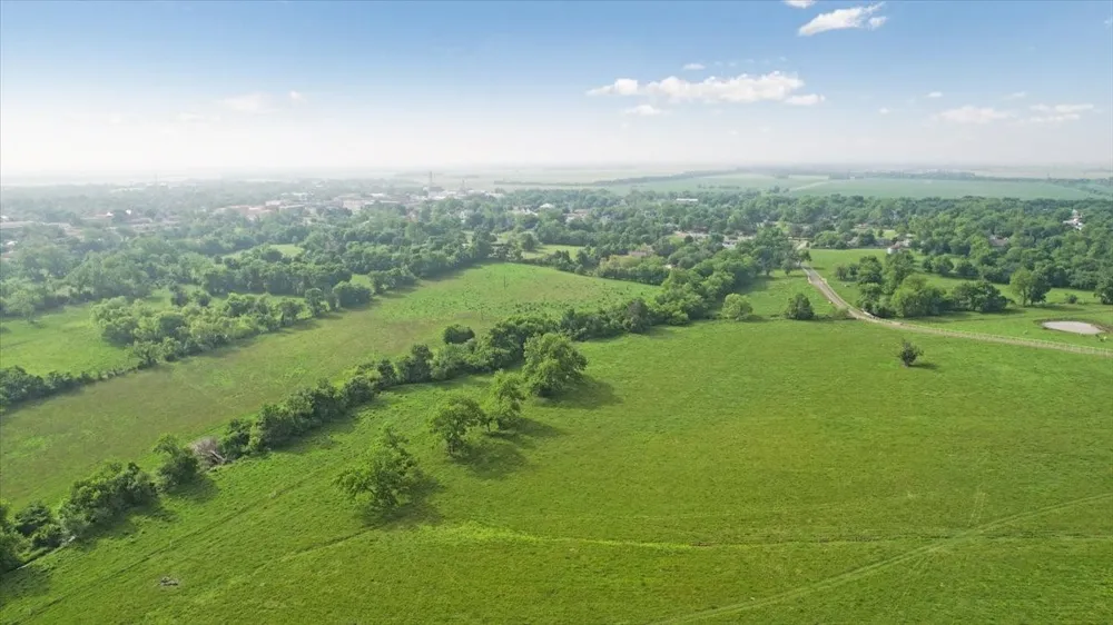N Fm 100 Honey Grove, TX 75446