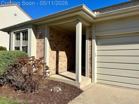1629 Glenbrooke Court