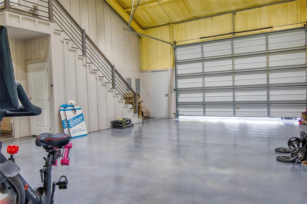 15545 TX-111 E Yoakum, TX 77995