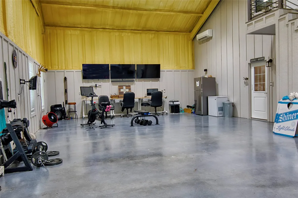15545 TX-111 E Yoakum, TX 77995