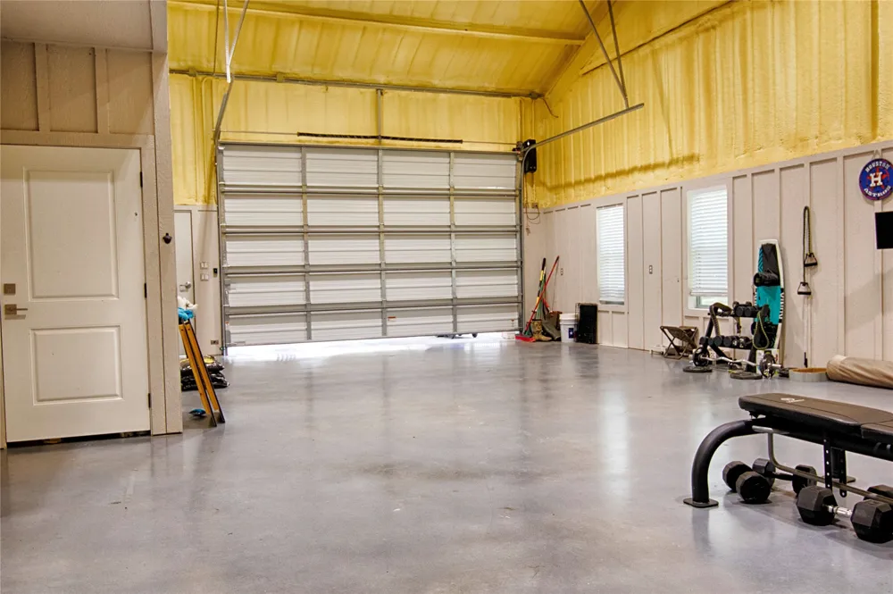 15545 TX-111 E Yoakum, TX 77995