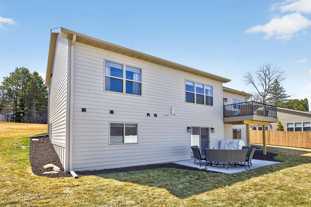 428 8th Street SW Pine Island, MN 55963