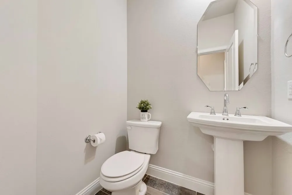 281 Scotia Street Lewisville, TX 75056