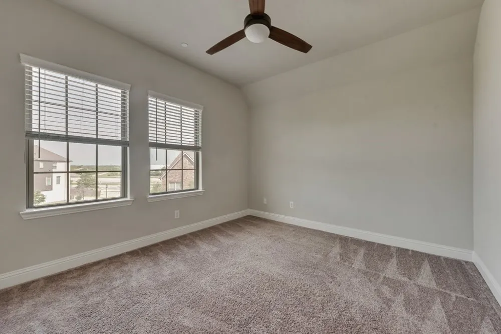 281 Scotia Street Lewisville, TX 75056