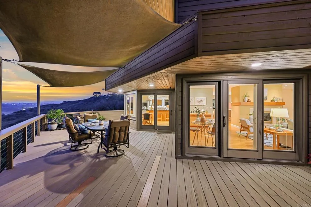 441 Holmwood Lane Solana Beach, CA 92075