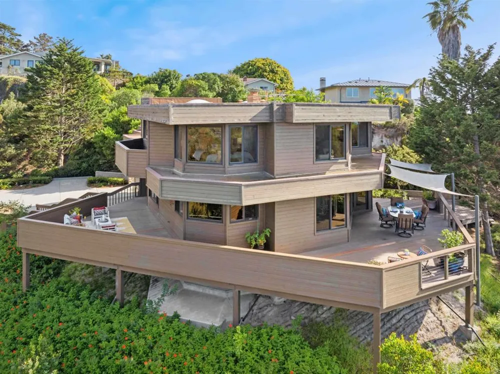 441 Holmwood Lane Solana Beach, CA 92075