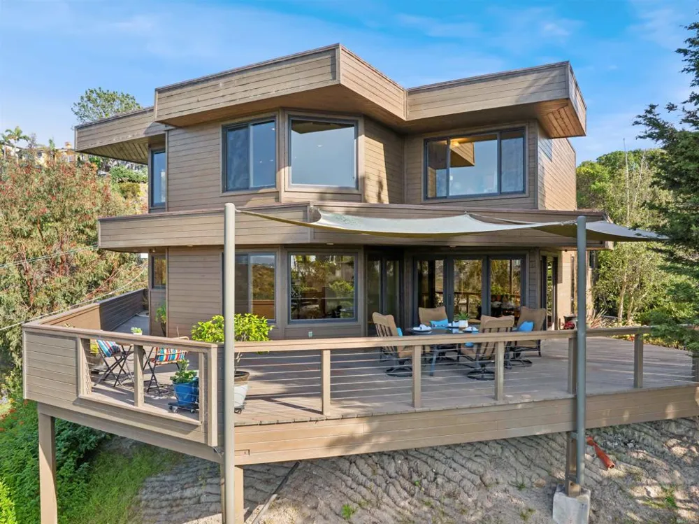 441 Holmwood Lane Solana Beach, CA 92075