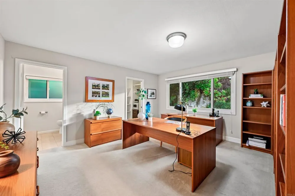 441 Holmwood Lane Solana Beach, CA 92075