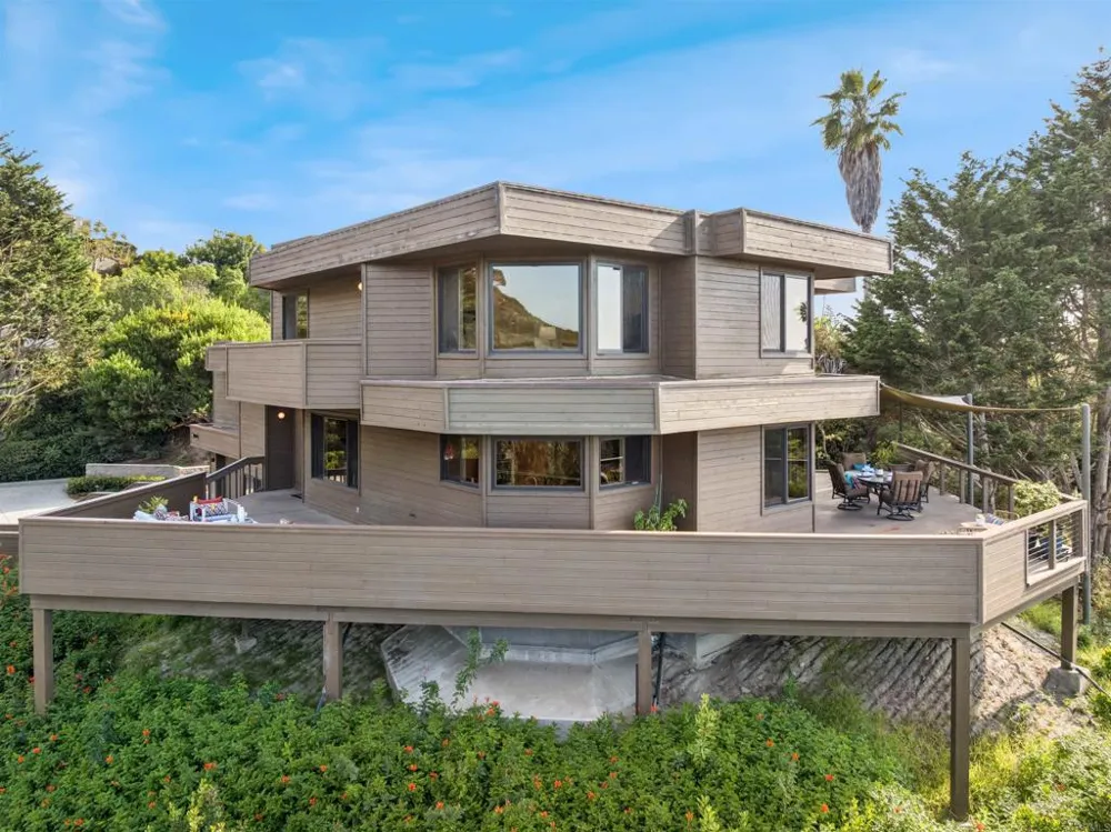441 Holmwood Lane Solana Beach, CA 92075