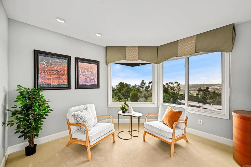 441 Holmwood Lane Solana Beach, CA 92075