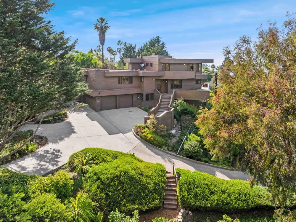 441 Holmwood Lane Solana Beach, CA 92075