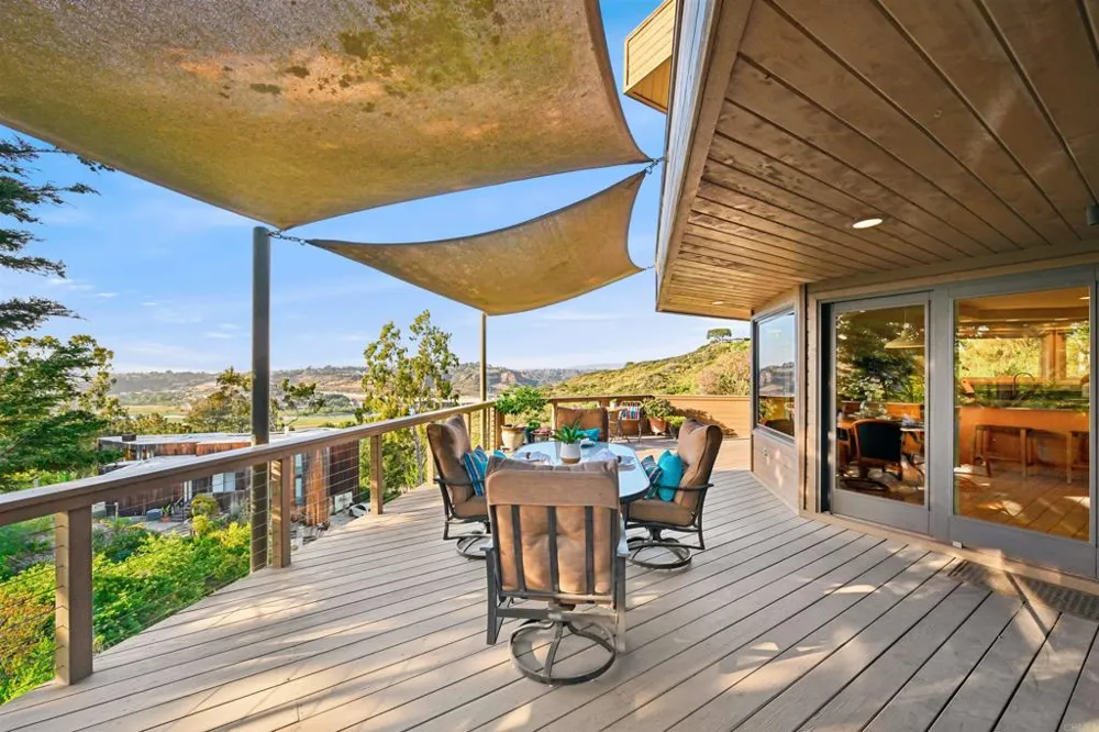 441 Holmwood Lane Solana Beach, CA 92075