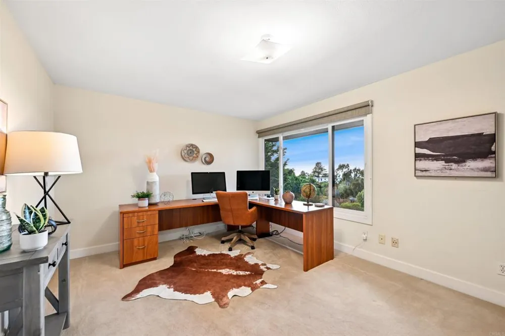 441 Holmwood Lane Solana Beach, CA 92075