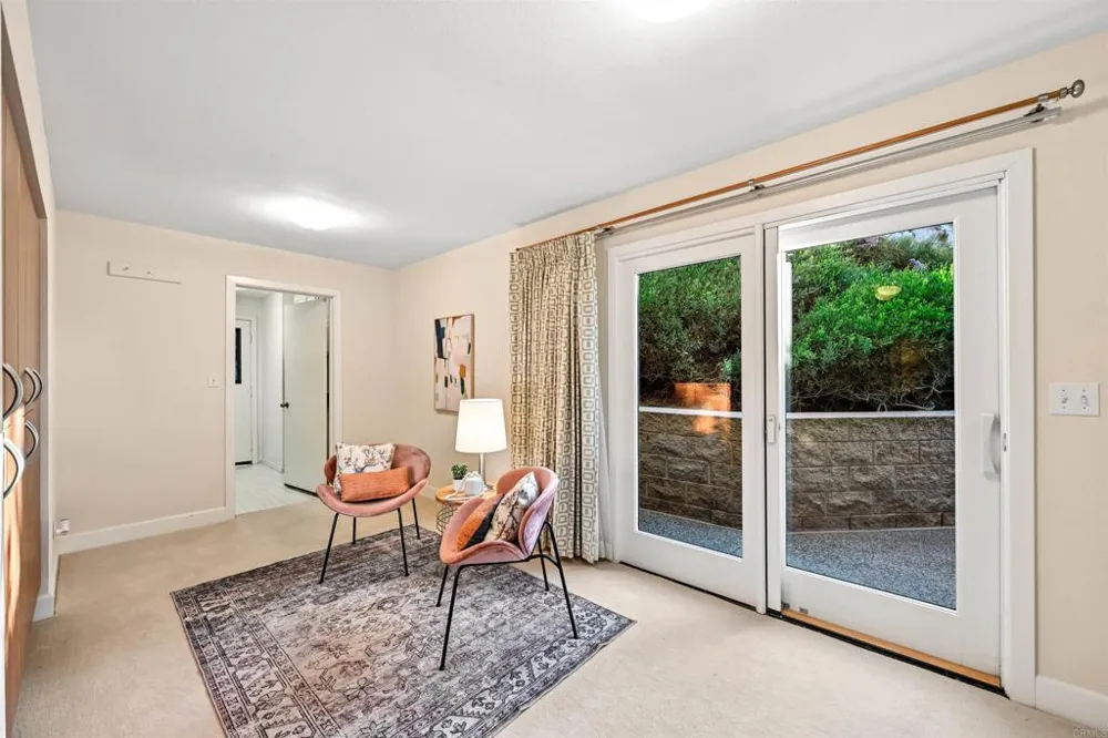 441 Holmwood Lane Solana Beach, CA 92075
