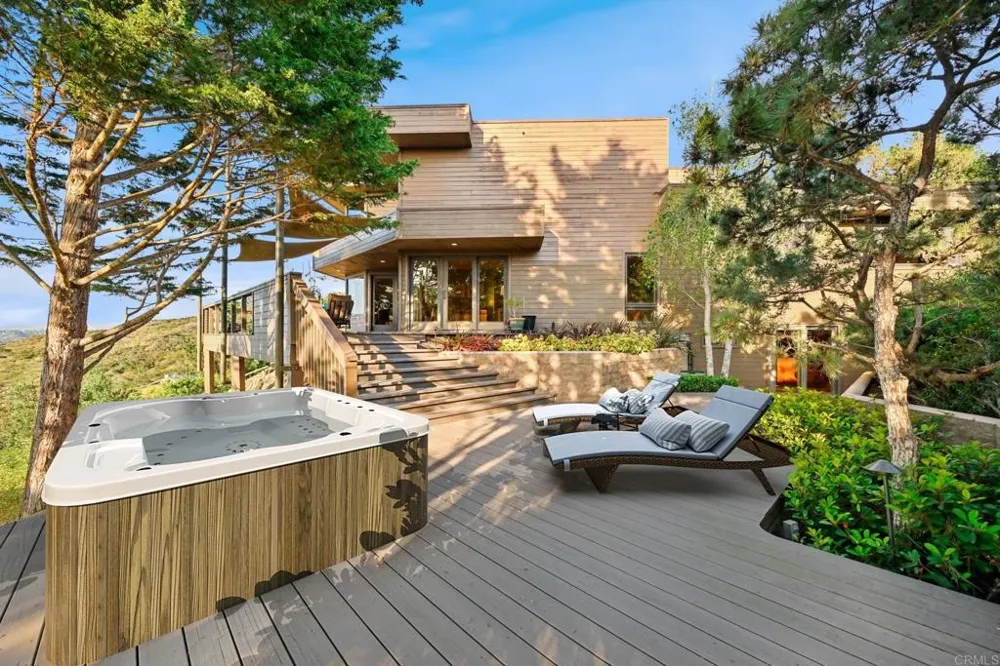 441 Holmwood Lane Solana Beach, CA 92075