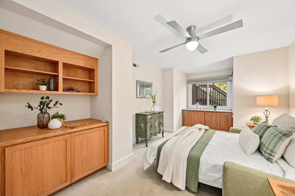 441 Holmwood Lane Solana Beach, CA 92075