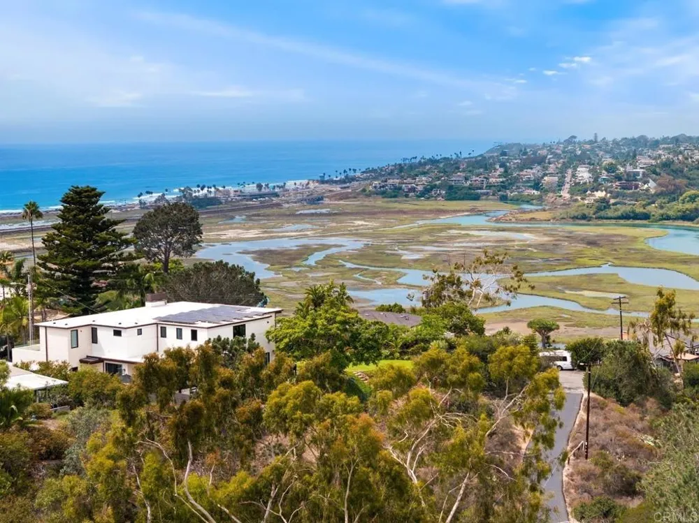 441 Holmwood Lane Solana Beach, CA 92075