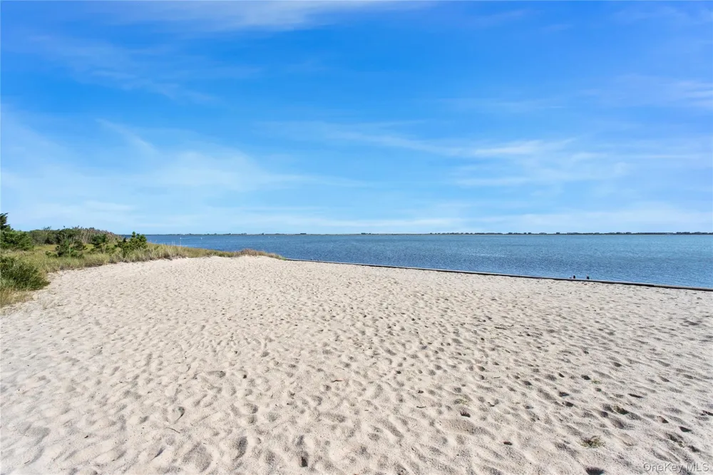 27 Canvasback Lane East Quogue, NY 11942