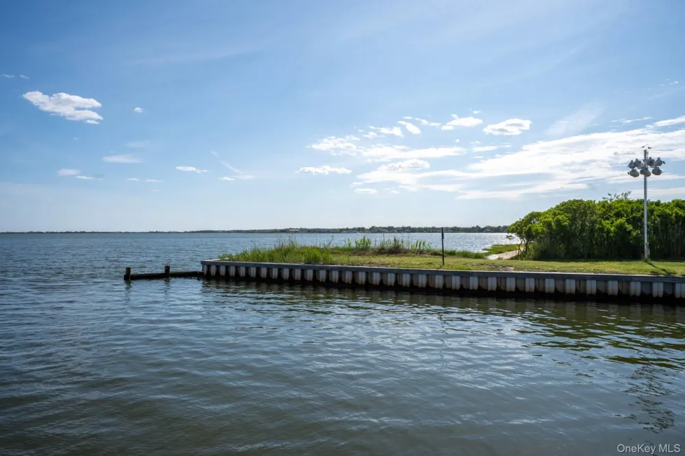 27 Canvasback Lane East Quogue, NY 11942
